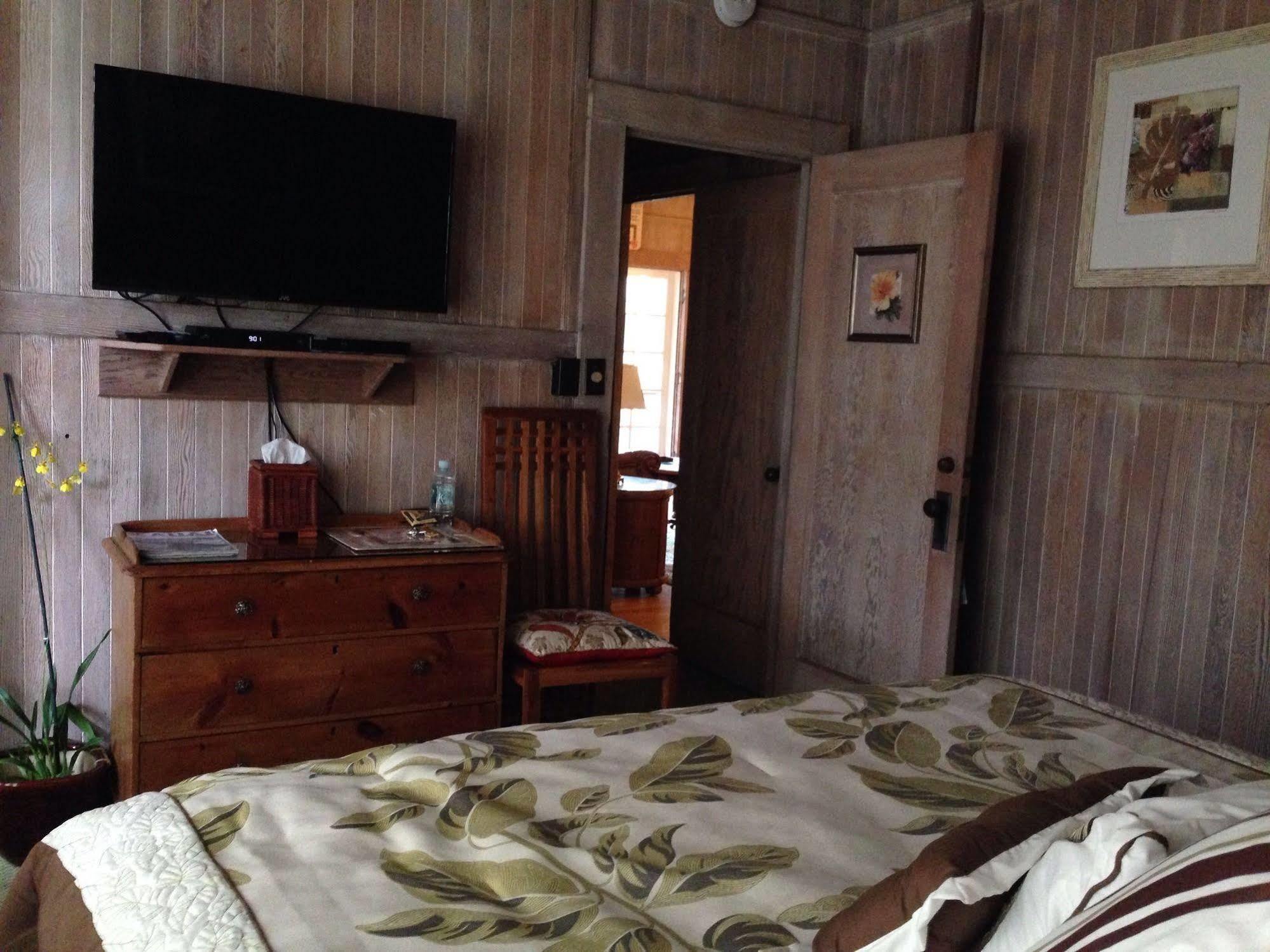 Poipu Bed And Breakfast Inn Колоа Экстерьер фото